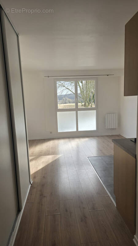 Appartement à BONNELLES
