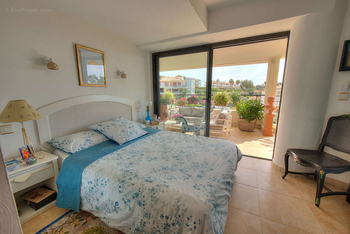 Appartement 3 pieces 84 m2 piscine commerces saint-raphael - photo 11