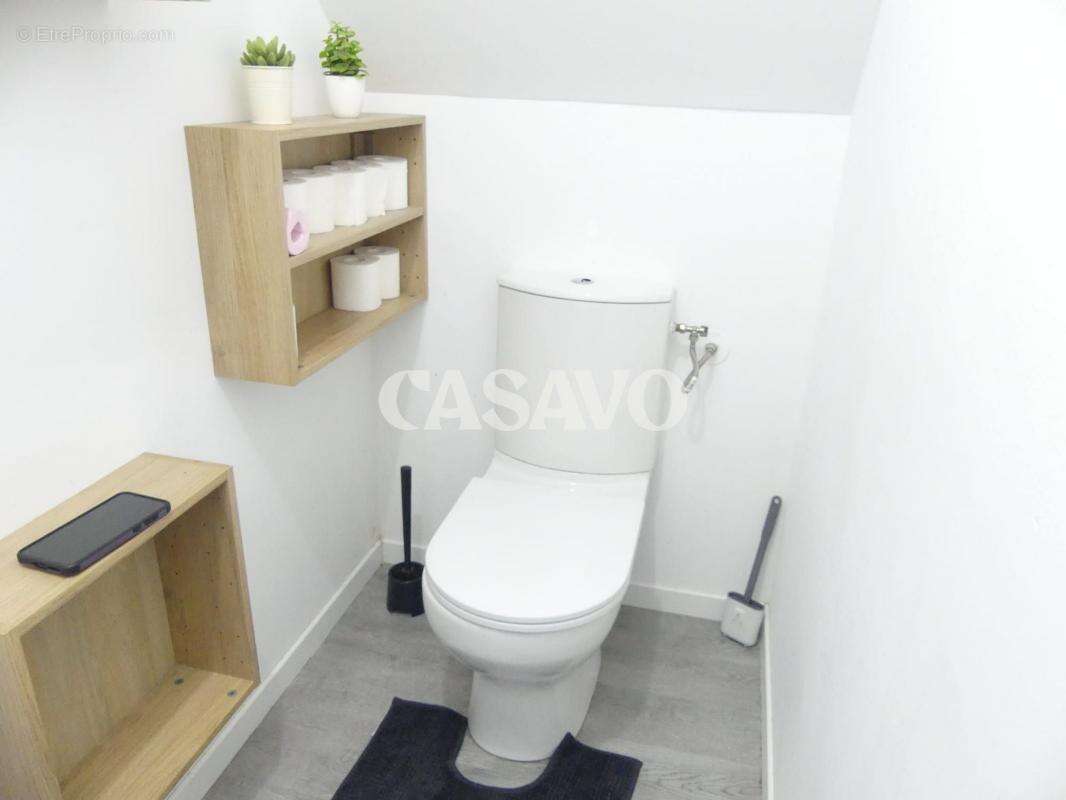 Maison à MOGNEVILLE