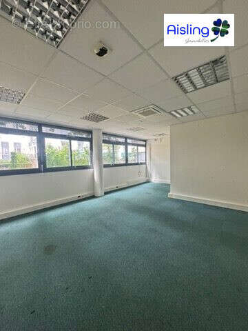 Commerce 200 m² à Joue-Les-Tours  - photo 4