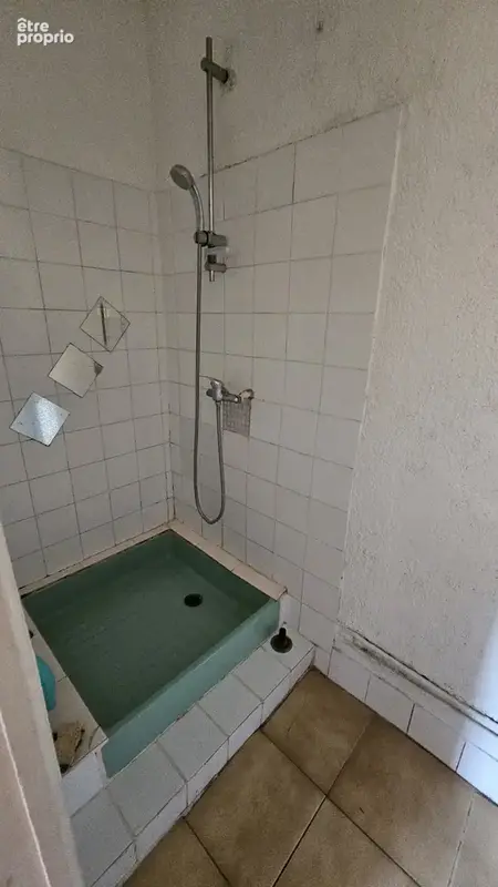 Offrant une tres belle vue - 2 appartements de 32 et 35 m2 et une cave de 35m2 - photo 6