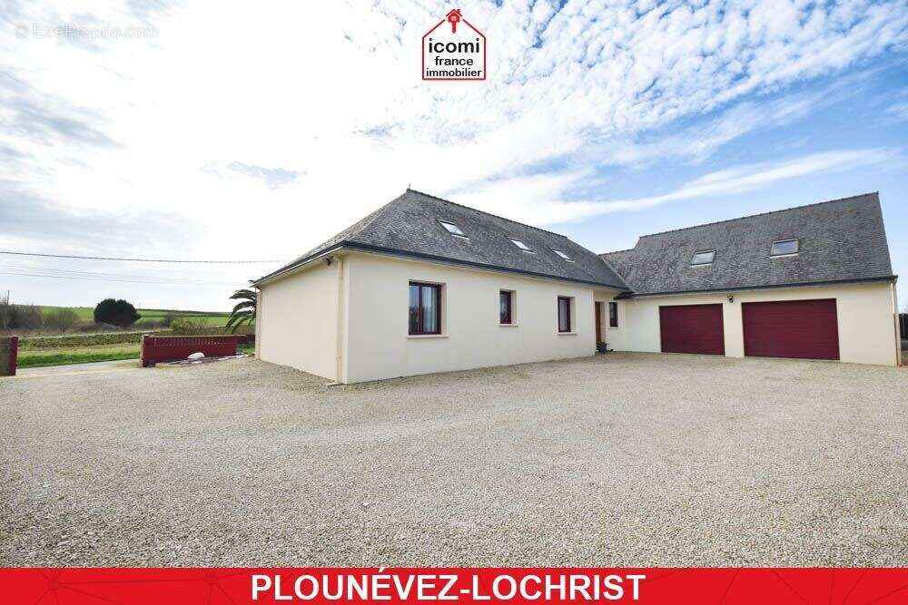 Maison à PLOUNEVEZ-LOCHRIST