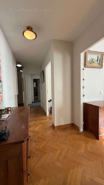 Appartement à ISSY-LES-MOULINEAUX