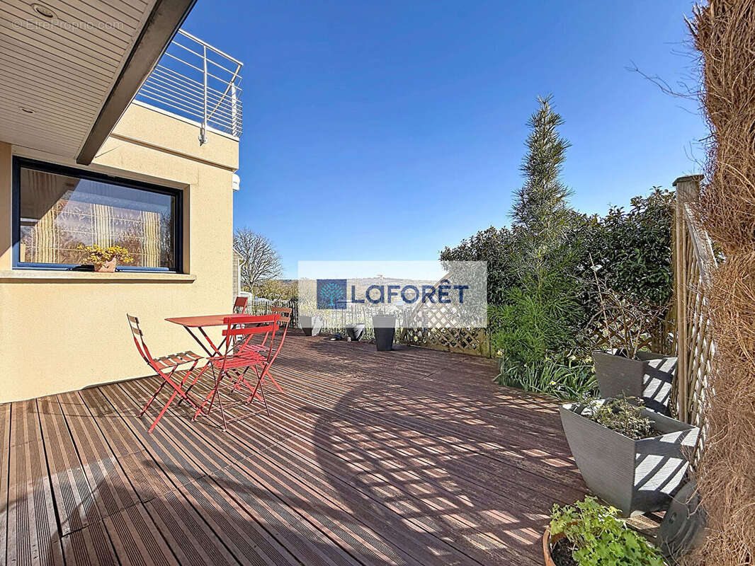 Maison à LE RELECQ-KERHUON