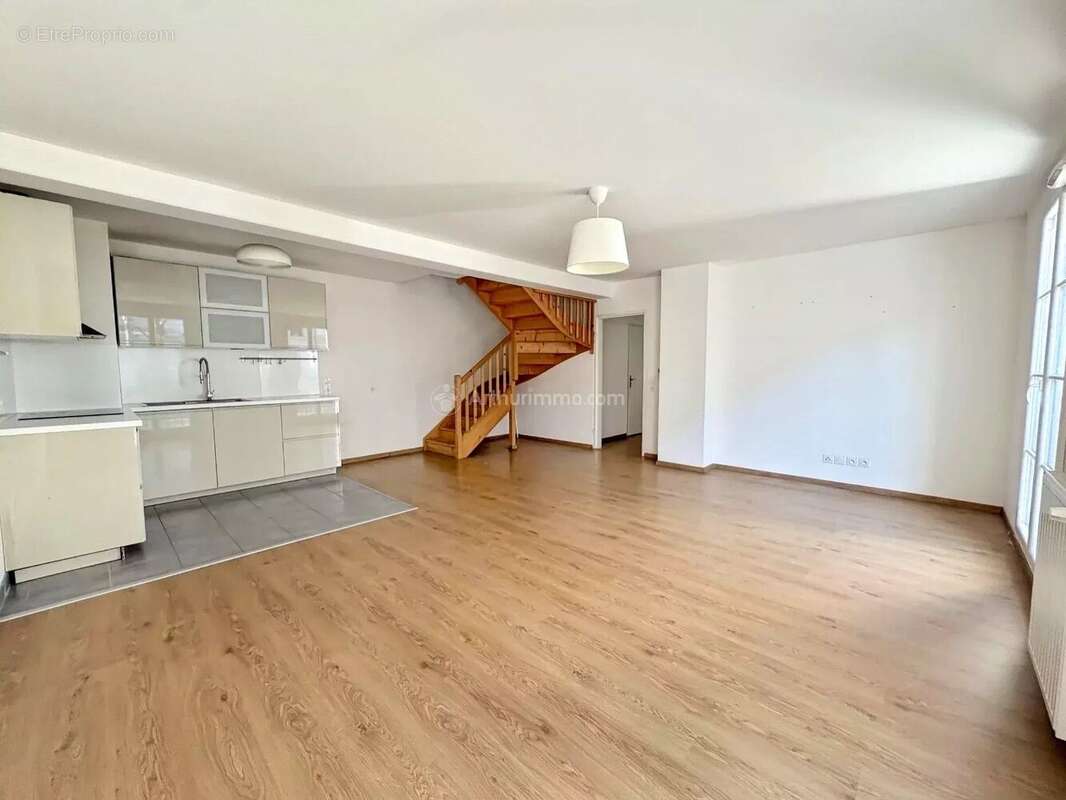 Appartement à SERRIS