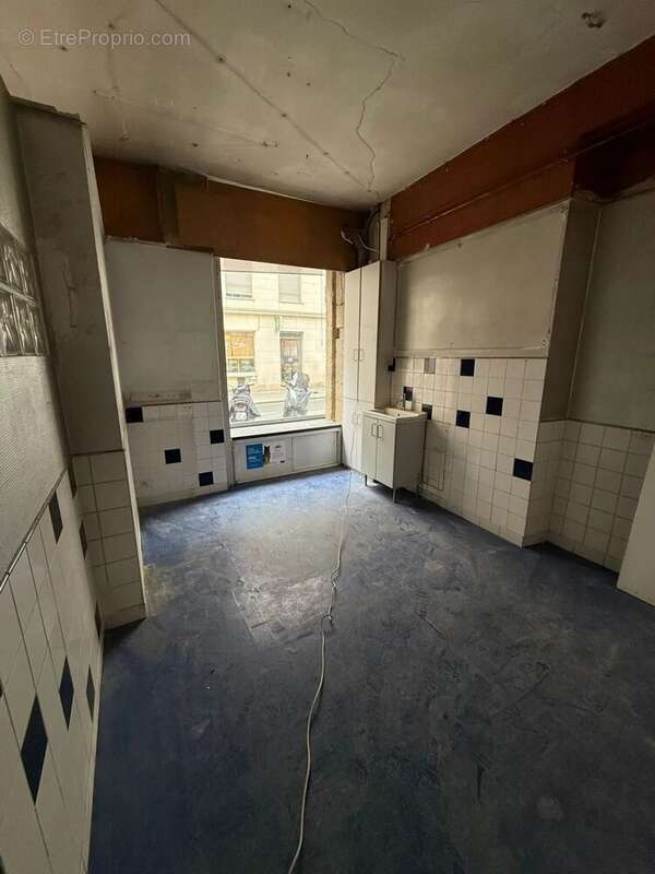 Appartement à PARIS-1E