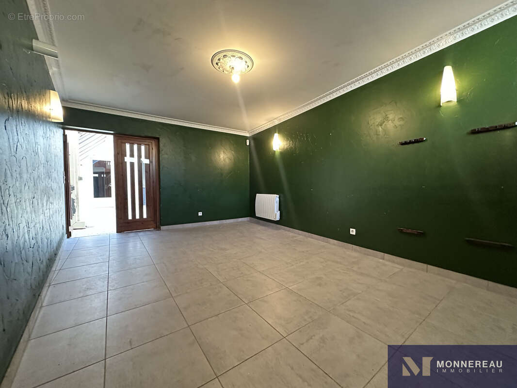 Appartement à BARBEZIEUX-SAINT-HILAIRE