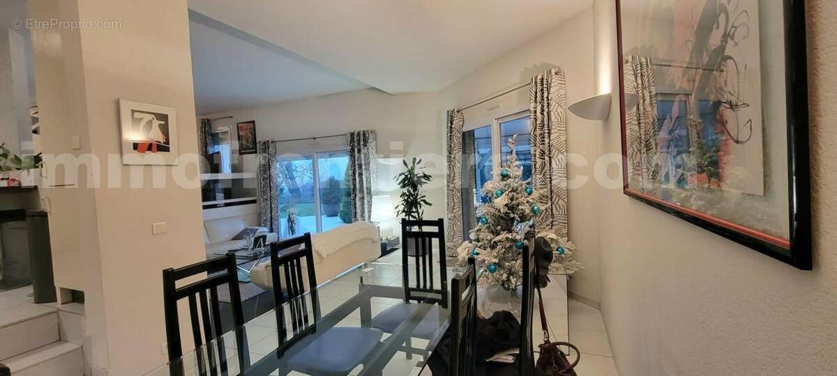 Maison à St Cergues - Maison à SAINT-CERGUES