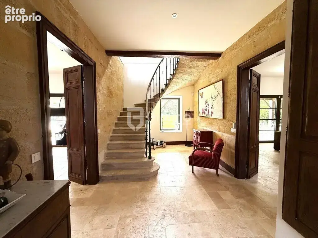 Maison de maître 360m2 - 5 chambres - piscine - dépendances - photo 8