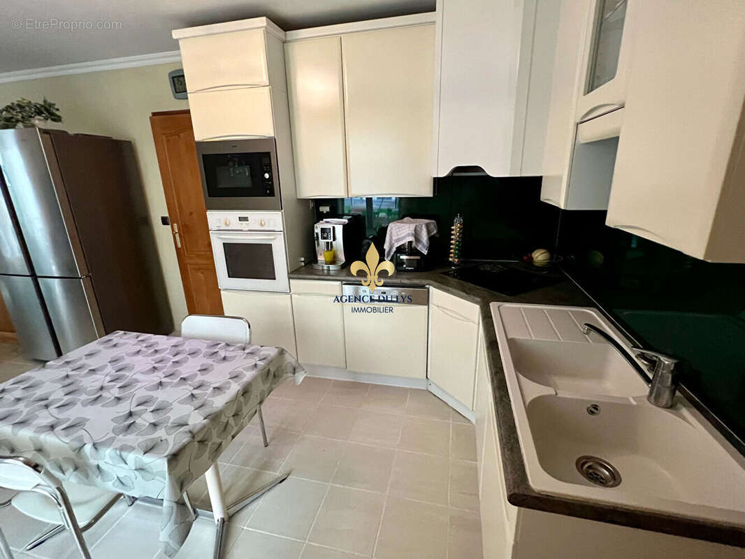 PROCHE CHANTILLY - Maison 5 pièces 138 m² avec jardin et piscine - photo 4