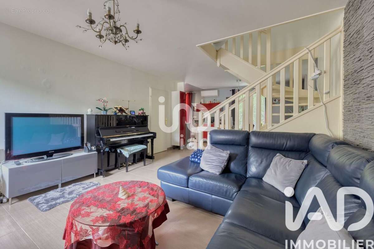 Photo 2 - Maison à CLAYE-SOUILLY