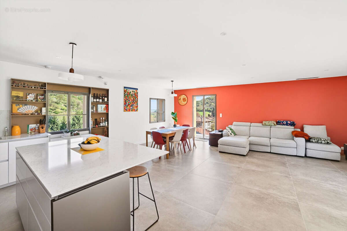 Maison à POLEYMIEUX-AU-MONT-D'OR