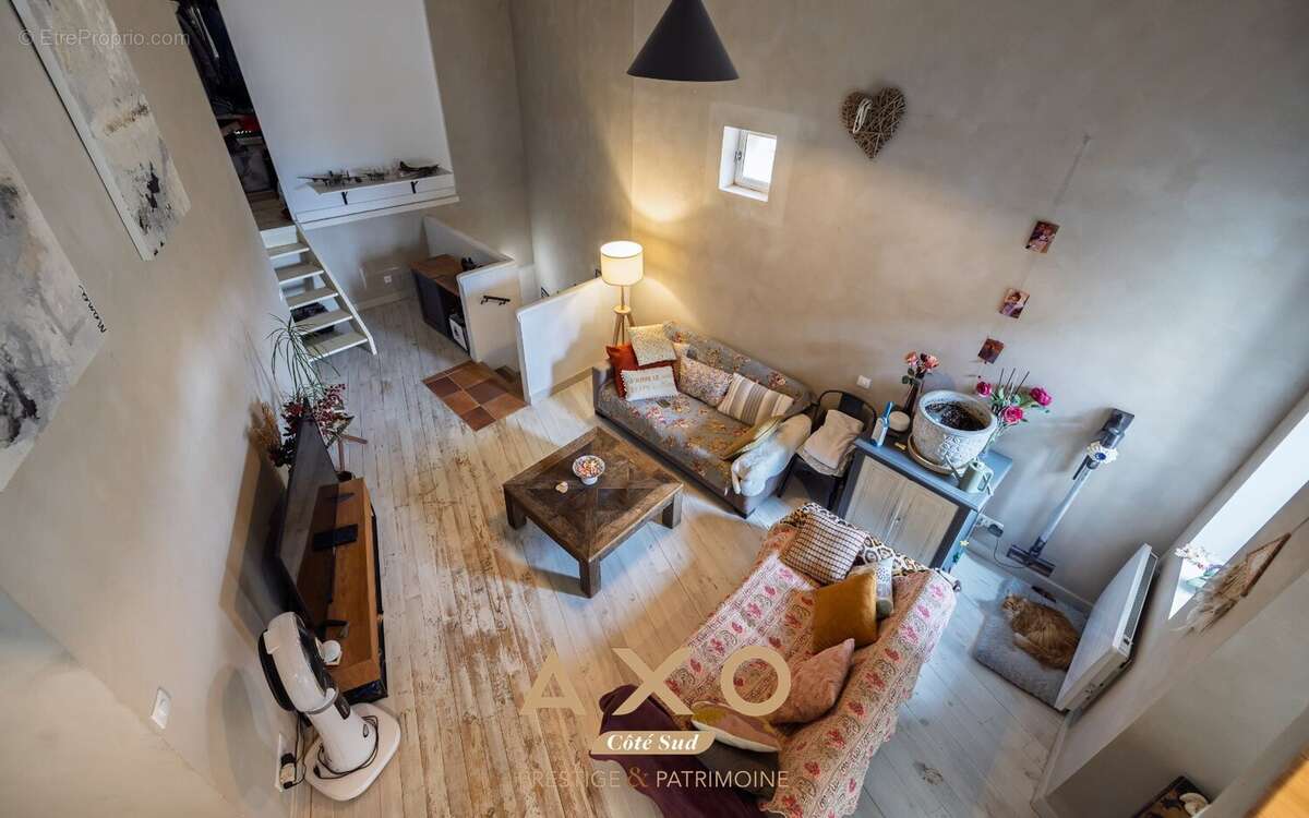 Maison à CUCURON