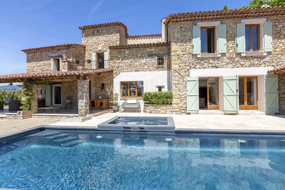Maison à MONTAUROUX