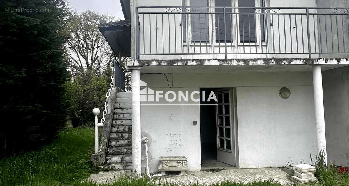 Maison à VILLENAVE-D&#039;ORNON