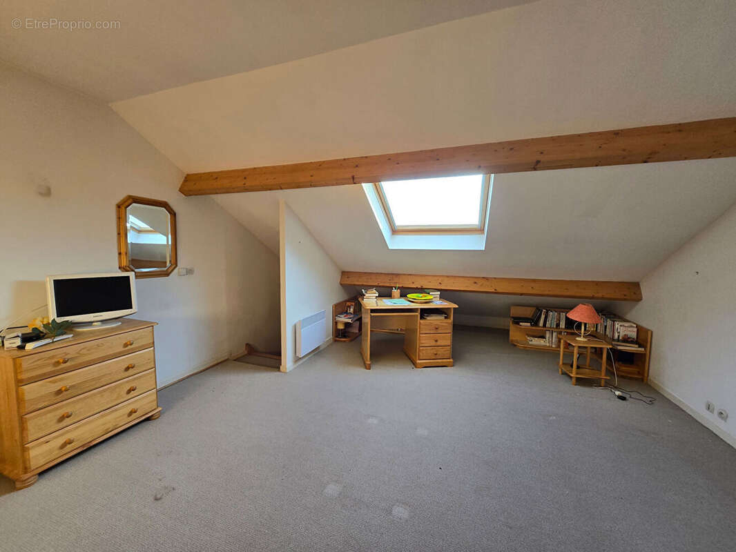 Appartement à SAINTE-GENEVIEVE-DES-BOIS