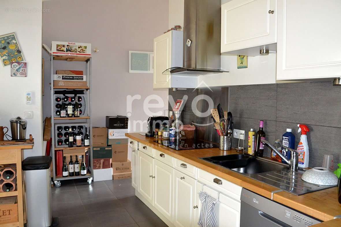 Maison à LA CHAPELLE-BASSE-MER