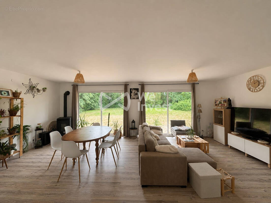 Maison à LACOURT-SAINT-PIERRE
