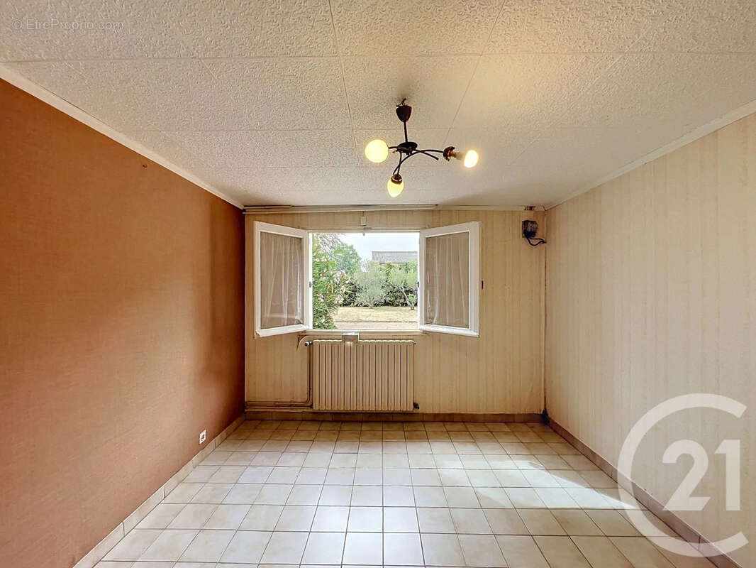 Maison 106 m² à Pavie  - photo 24