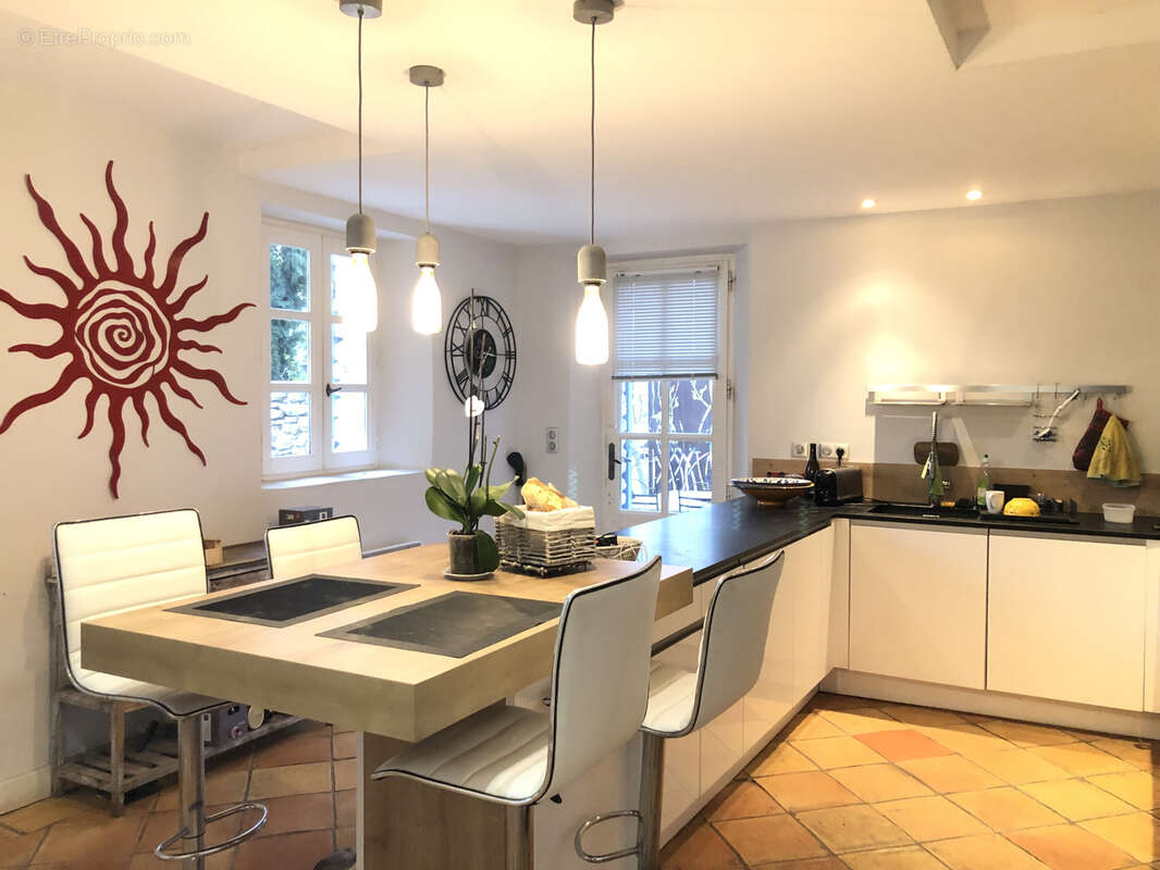 Maison à L'ISLE-SUR-LA-SORGUE