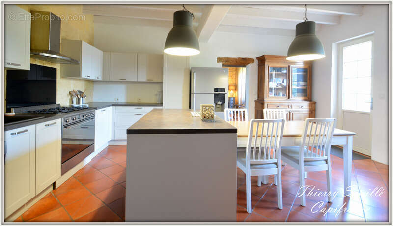 Maison en pierre, 16 pièces, 8 chambres - photo 3