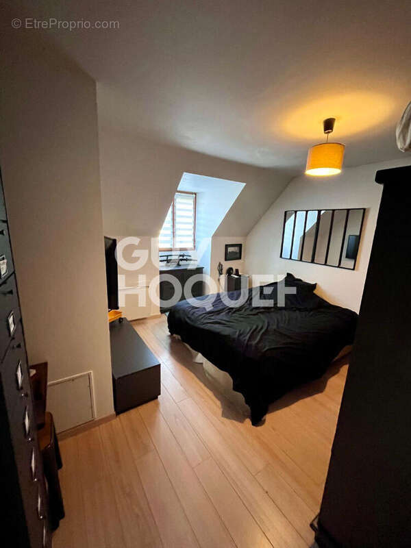 Maison  6 pièce(s) - neufmoutiers en brie - photo 10