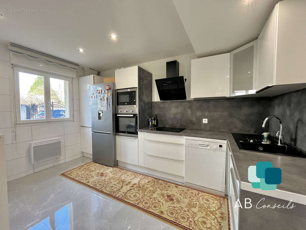 Maison 92 m² à Le Petit-Quevilly  - photo 7