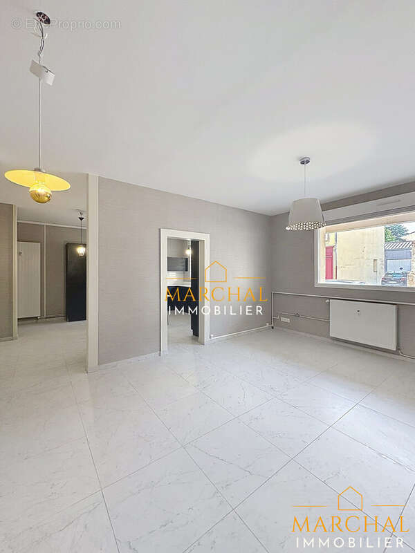 Grand espace de vie - Appartement à METZ