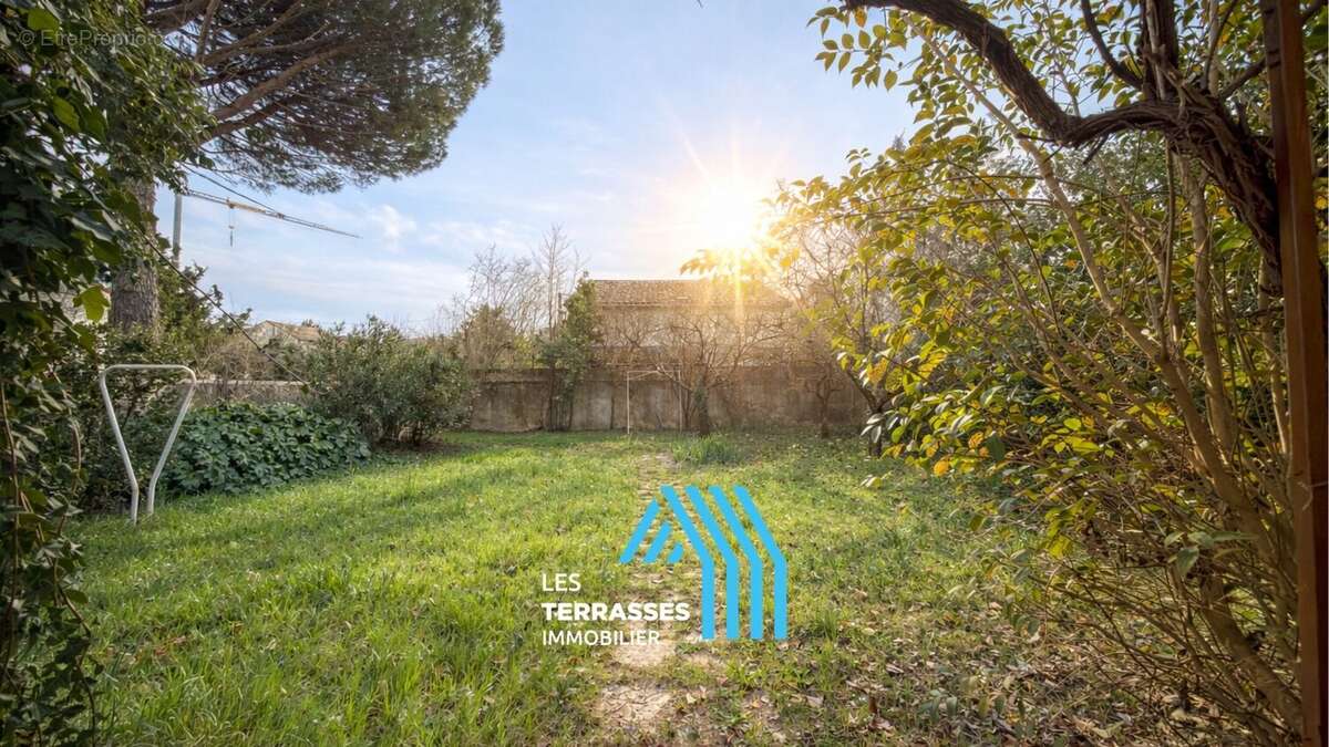 Maison à MONTELIMAR