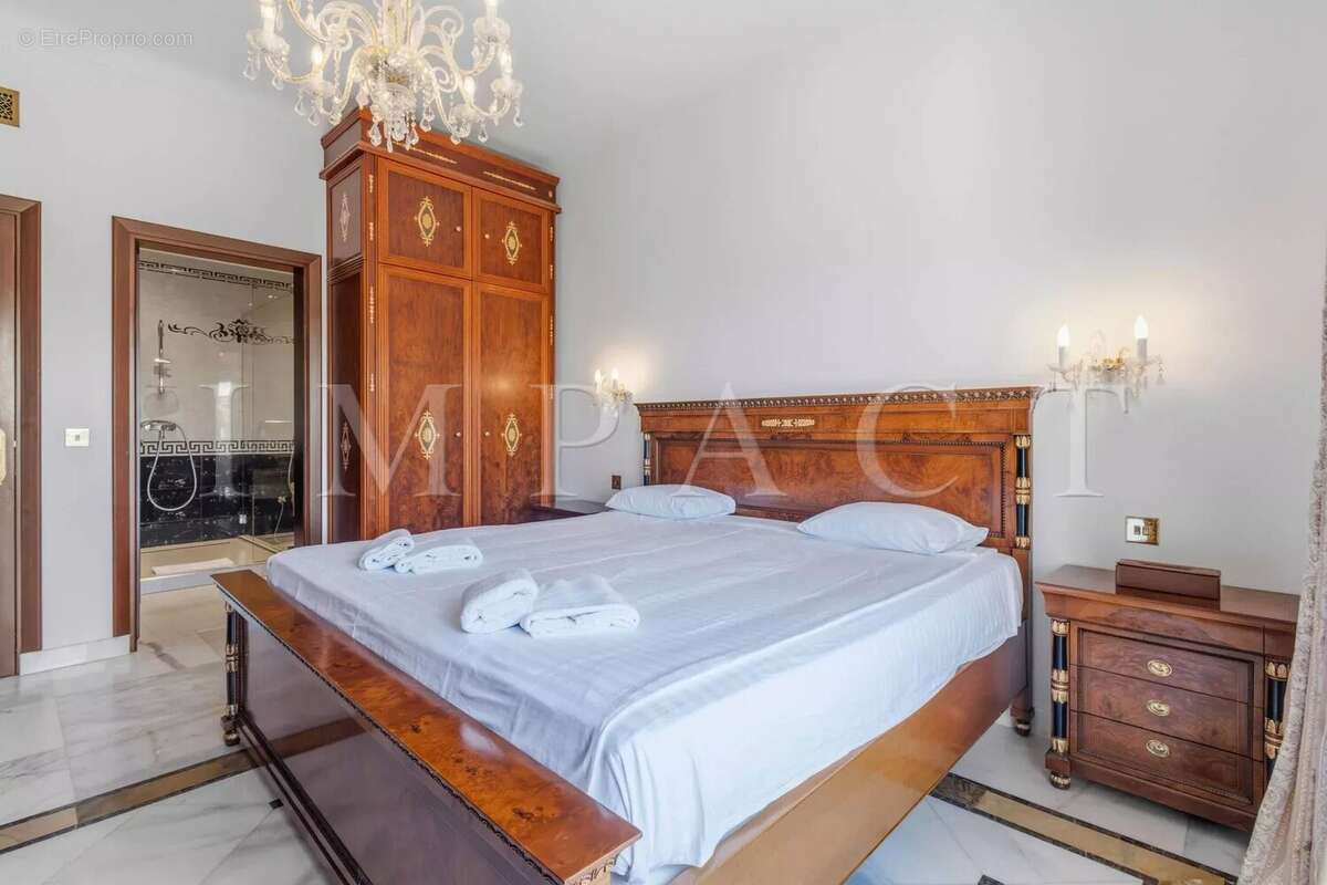 Cannes Croisette Grand Hotel Appartement 5 Pièces à Vendre - photo 10