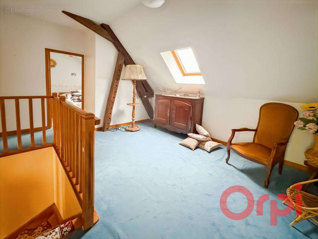 Maison à DUN-SUR-AURON