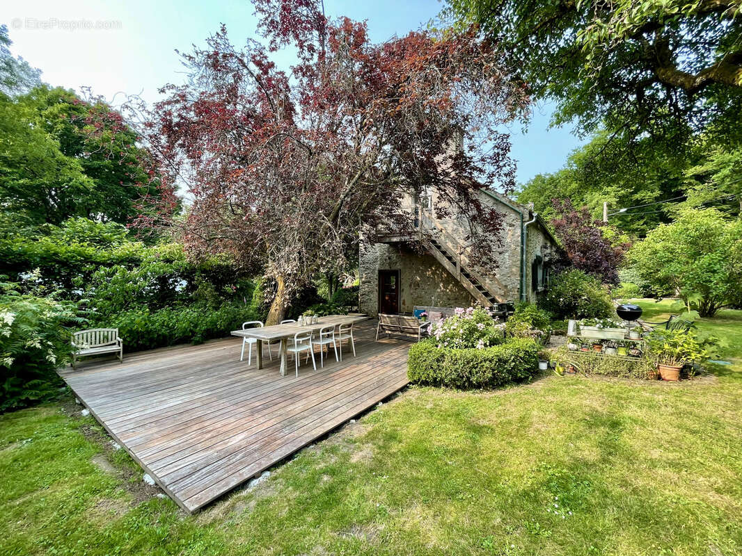 Maison à LES MESNULS