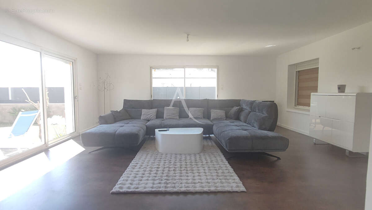 Charmante maison de plain-pied dans un quartier paisible !!! - photo 6