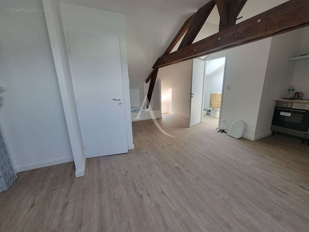 Studio rénové à neuf - photo 2