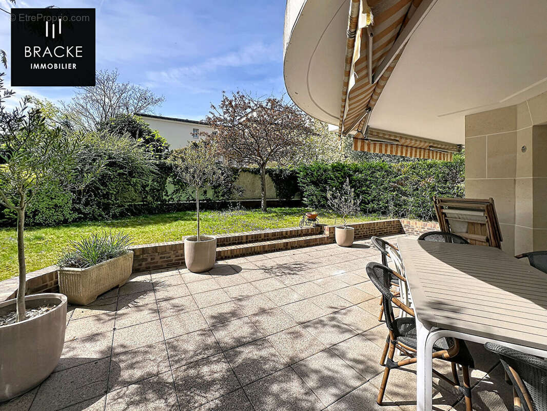 Appartement à LA GARENNE-COLOMBES