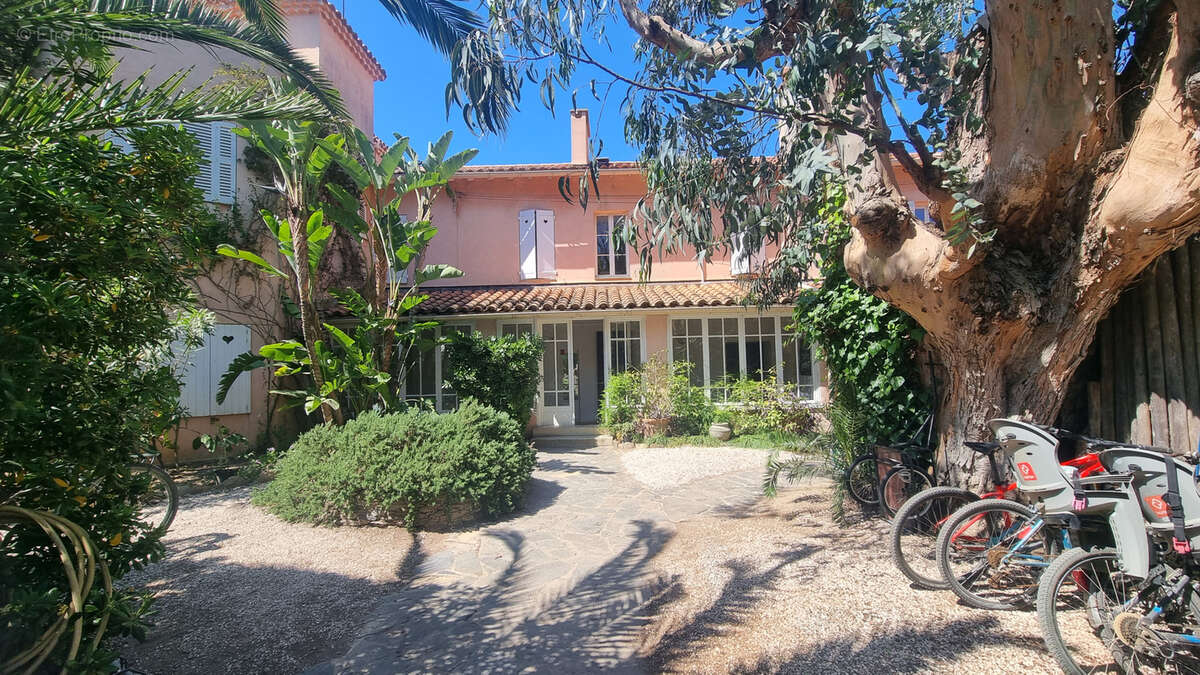 Appartement à HYERES