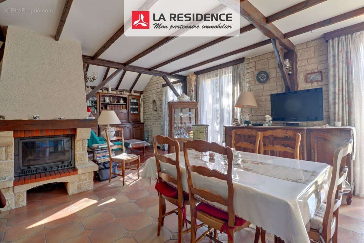 Maison à JOUY-LE-MOUTIER