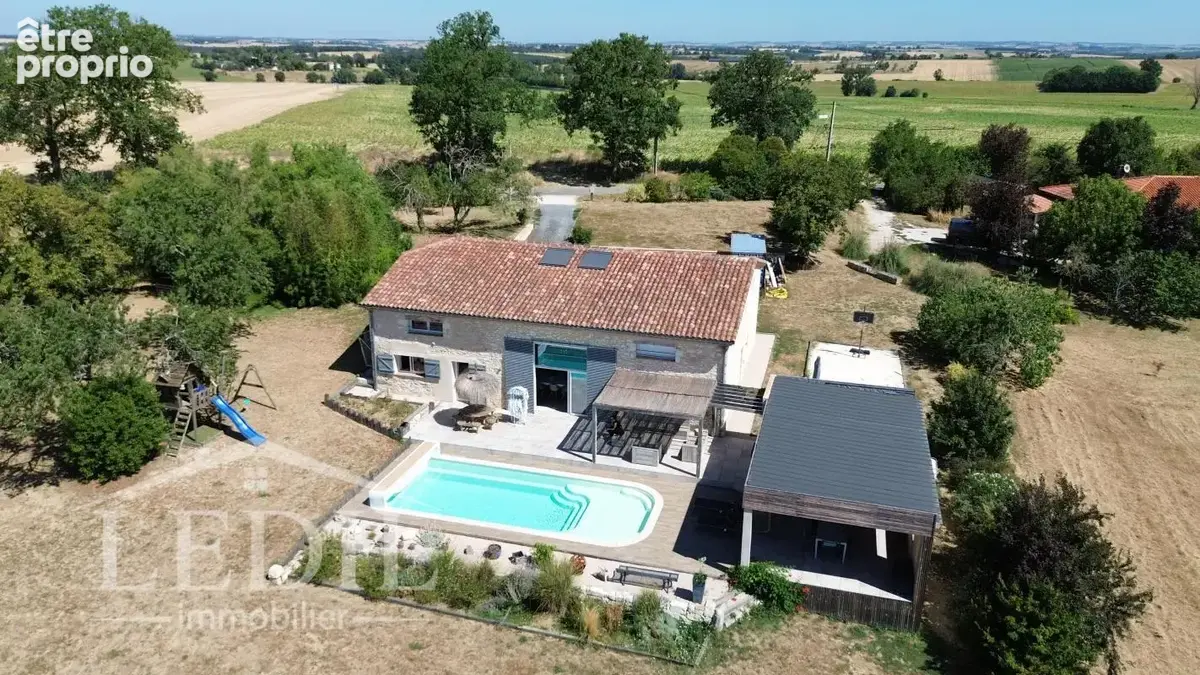 Maison à MAUVEZIN