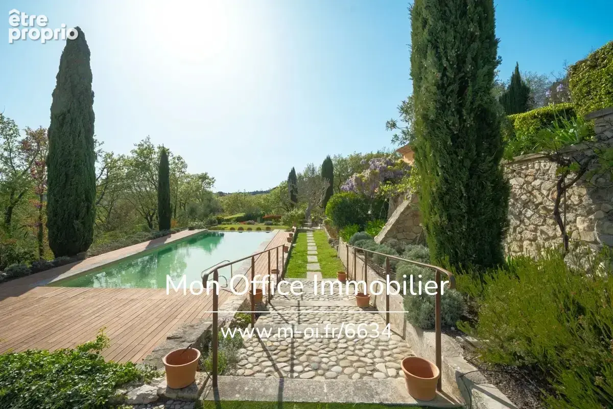 Référence : 6634-NGU. - Propriété 8 pièces - 325m2 - Piscine chauffée et vue dégagée à deux pas du centre ville historique - photo 10