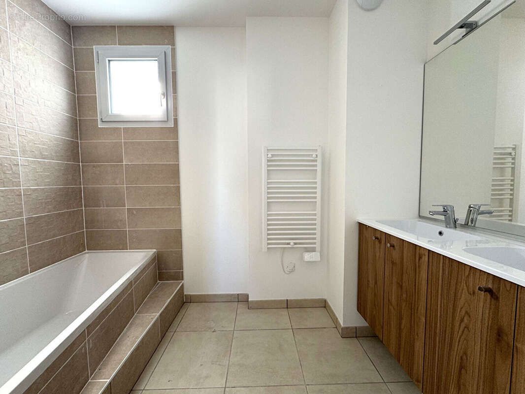 Appartement à AUZEVILLE-TOLOSANE
