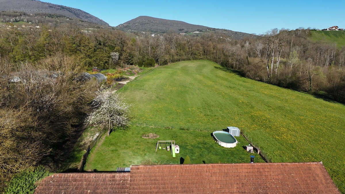 Magnifique ferme renovee sur la commune d'arthaz pont notre dame de 275m2 - photo 2