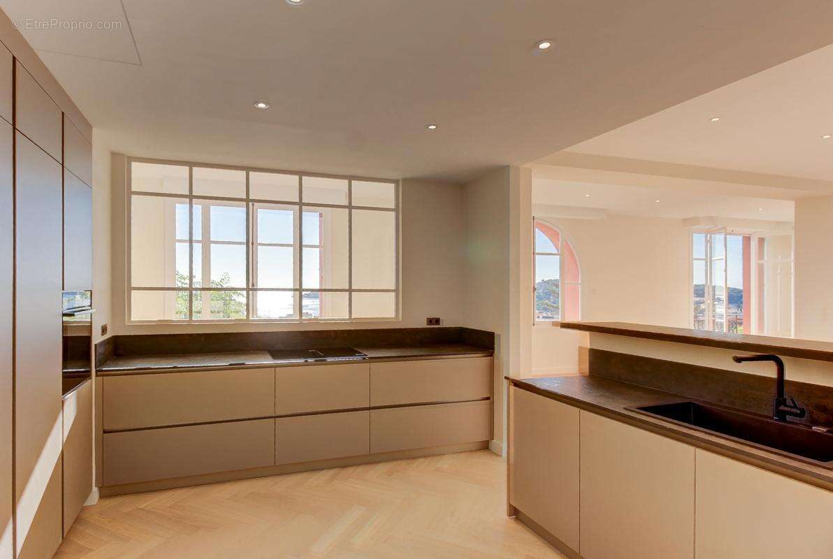 Appartement à BEAULIEU-SUR-MER