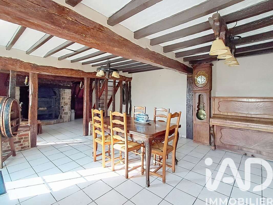 Maison 102 m² à Sassetot-Le-Malgarde  - photo 4