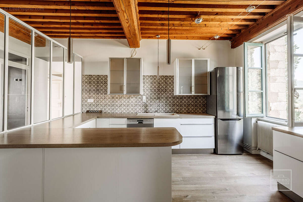 Appartement à GENAY