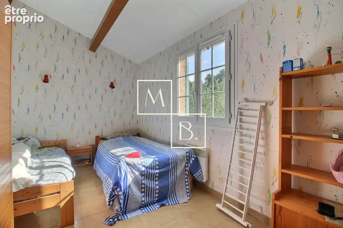 SAINT GENIES DES MOURGUES, Maison 8 pièces de 191m2 avec terrasse, piscine et véranda. - photo 15