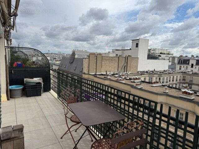 Appartement à PARIS-18E