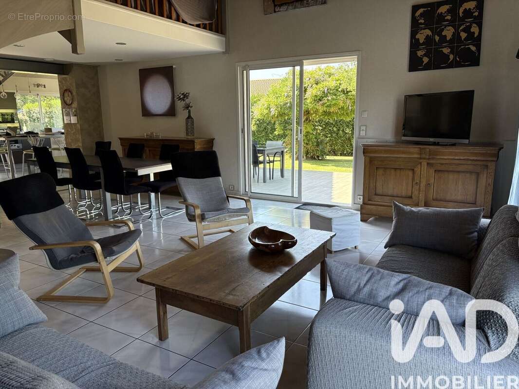 Photo 8 - Maison à CHAUVE