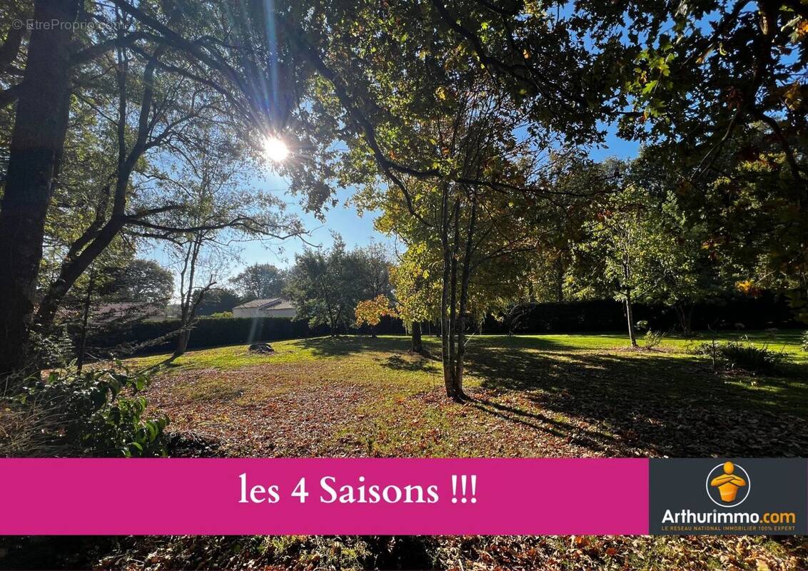 Terrain à SAINT-MARS-DE-COUTAIS