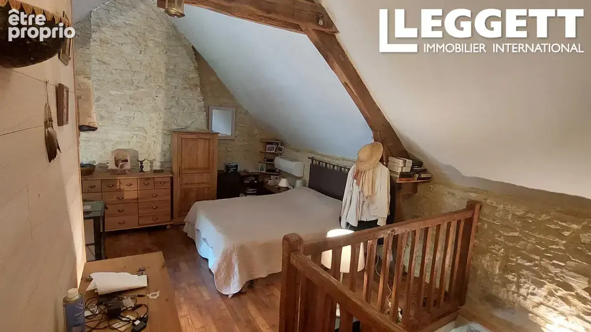 Authentique maison quercynoise en pierre, accompagnée de deux dépendances en pierre restaurées - photo 6