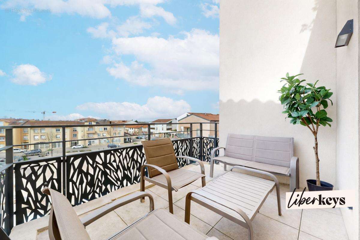Appartement à SAINT-LAURENT-DE-MURE